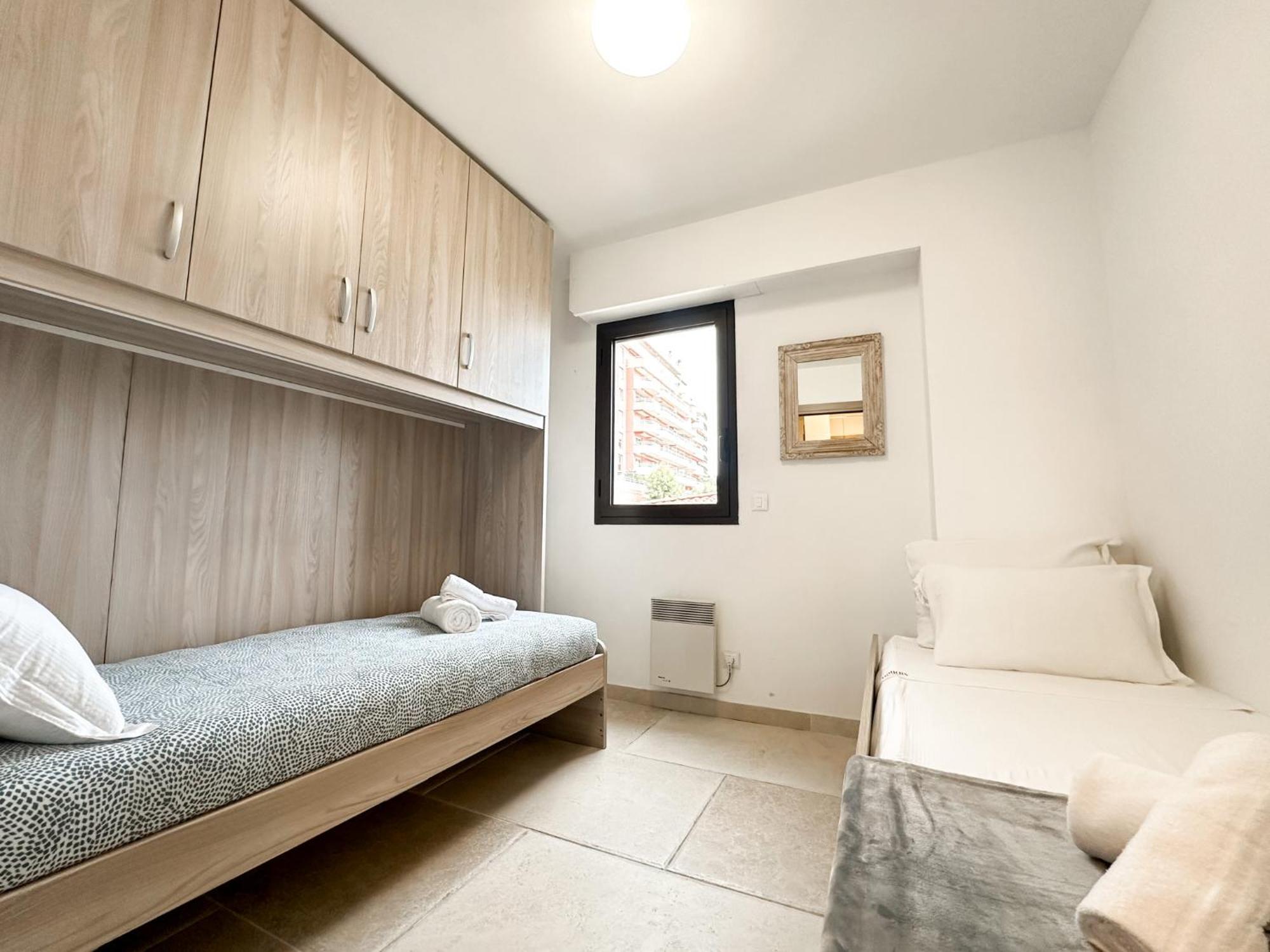 Luxurious 3 Rooms, Pool, Bnbrickeys Босолей Экстерьер фото
