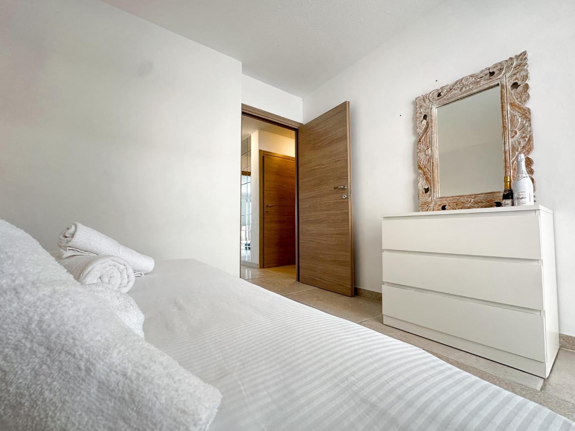 Luxurious 3 Rooms, Pool, Bnbrickeys Босолей Экстерьер фото